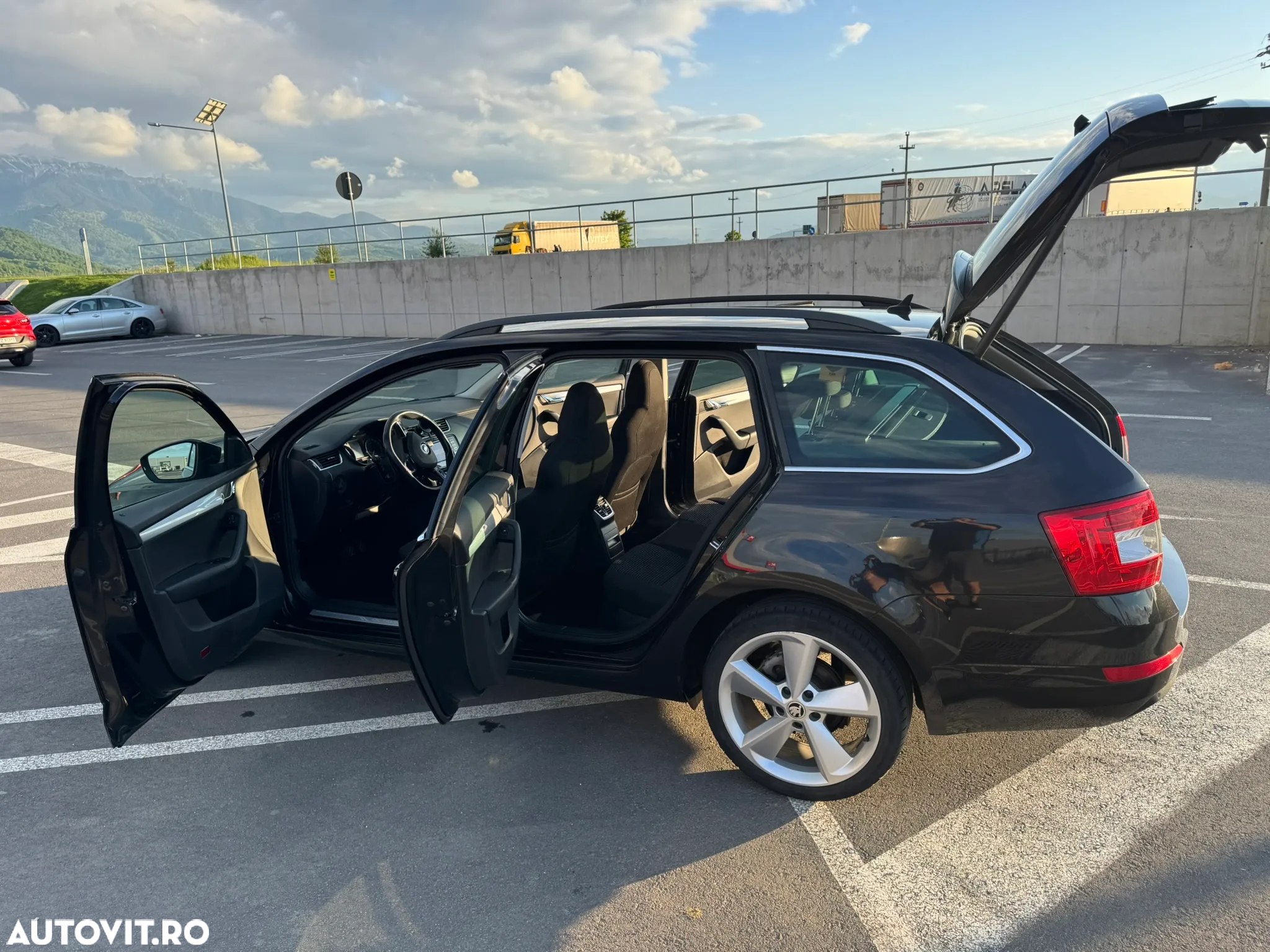 Skoda Octavia 2.0 TDI DSG Style - 9