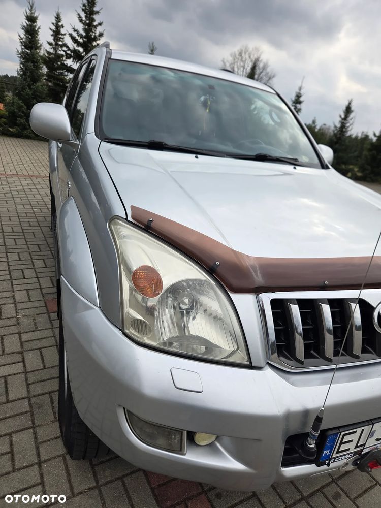 Toyota Land Cruiser - 4