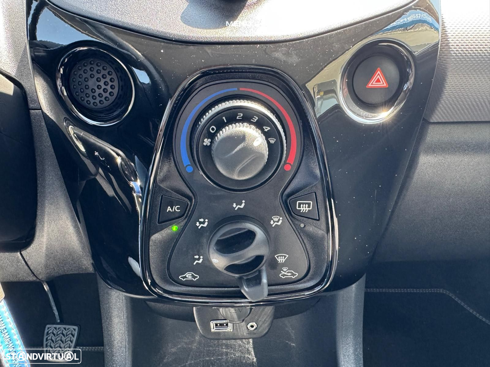 Peugeot 108 1.0 VTi Style - 24