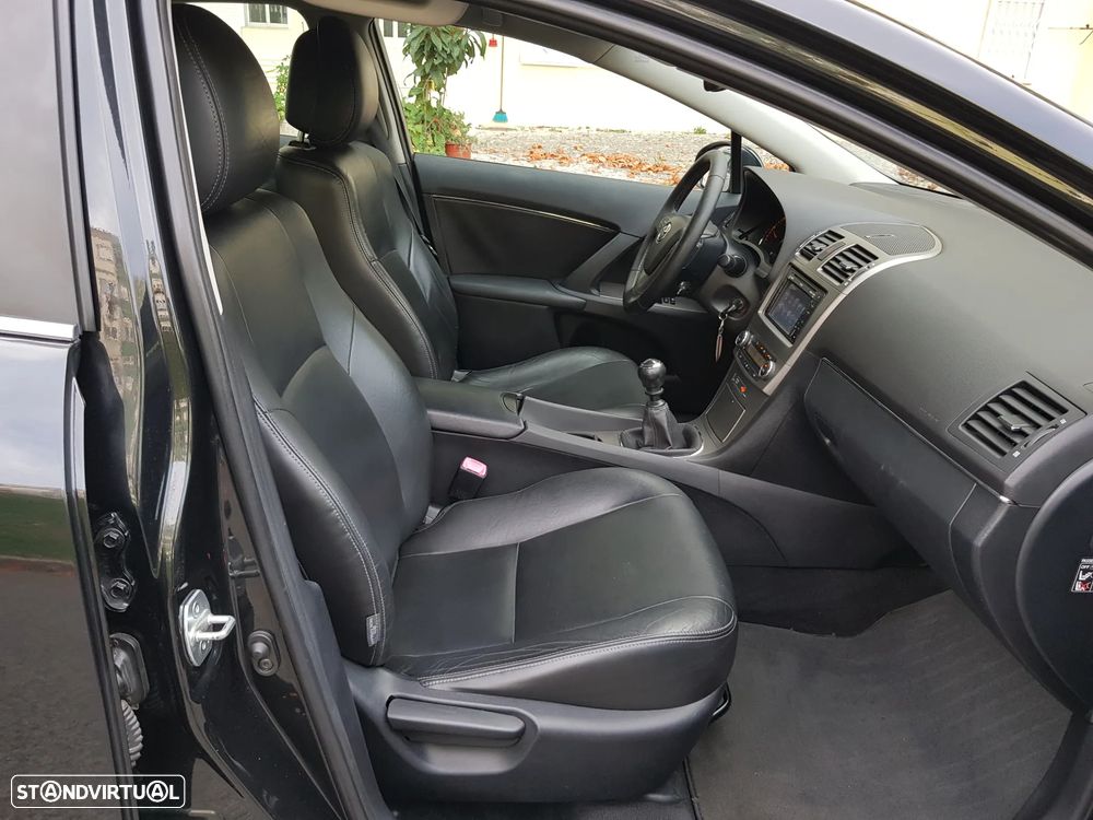 Toyota Avensis SD 2.0 D-4D Exclusive +Pele+GPS - 30