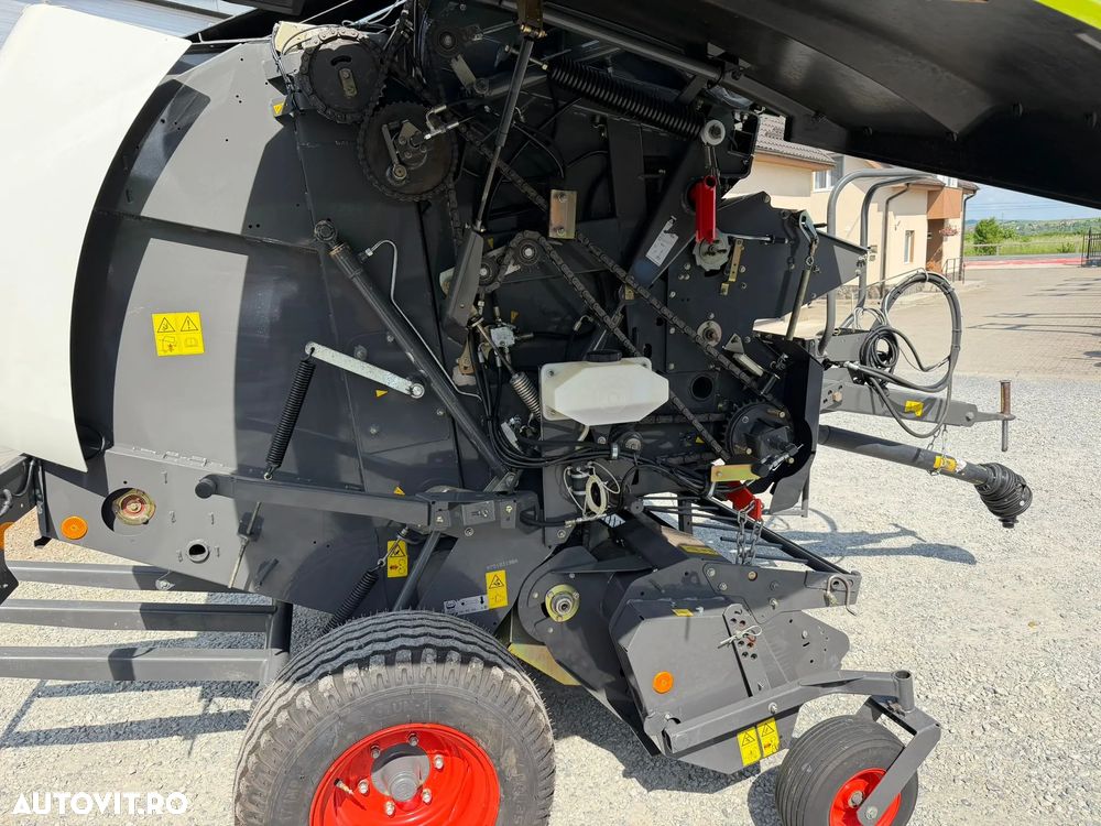 Claas Variant 360 - 7