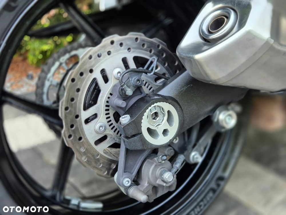 Kawasaki Ninja 1000 SX - 17