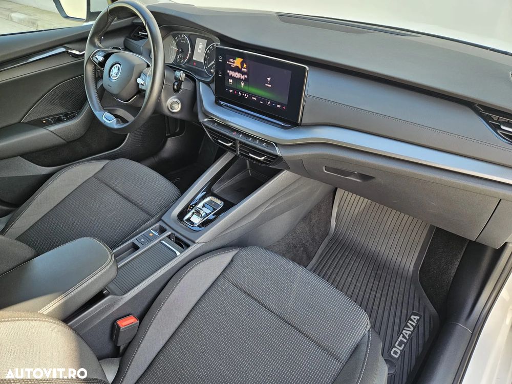 Skoda Octavia 2.0 TDI DSG Ambition - 23