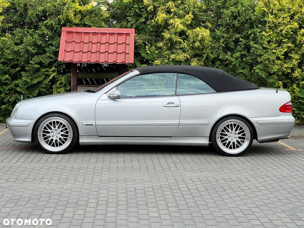 Mercedes-Benz CLK - 4