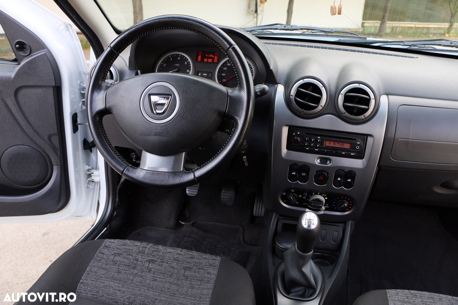 Dacia Duster 1.6 4x2 Ambiance - 9