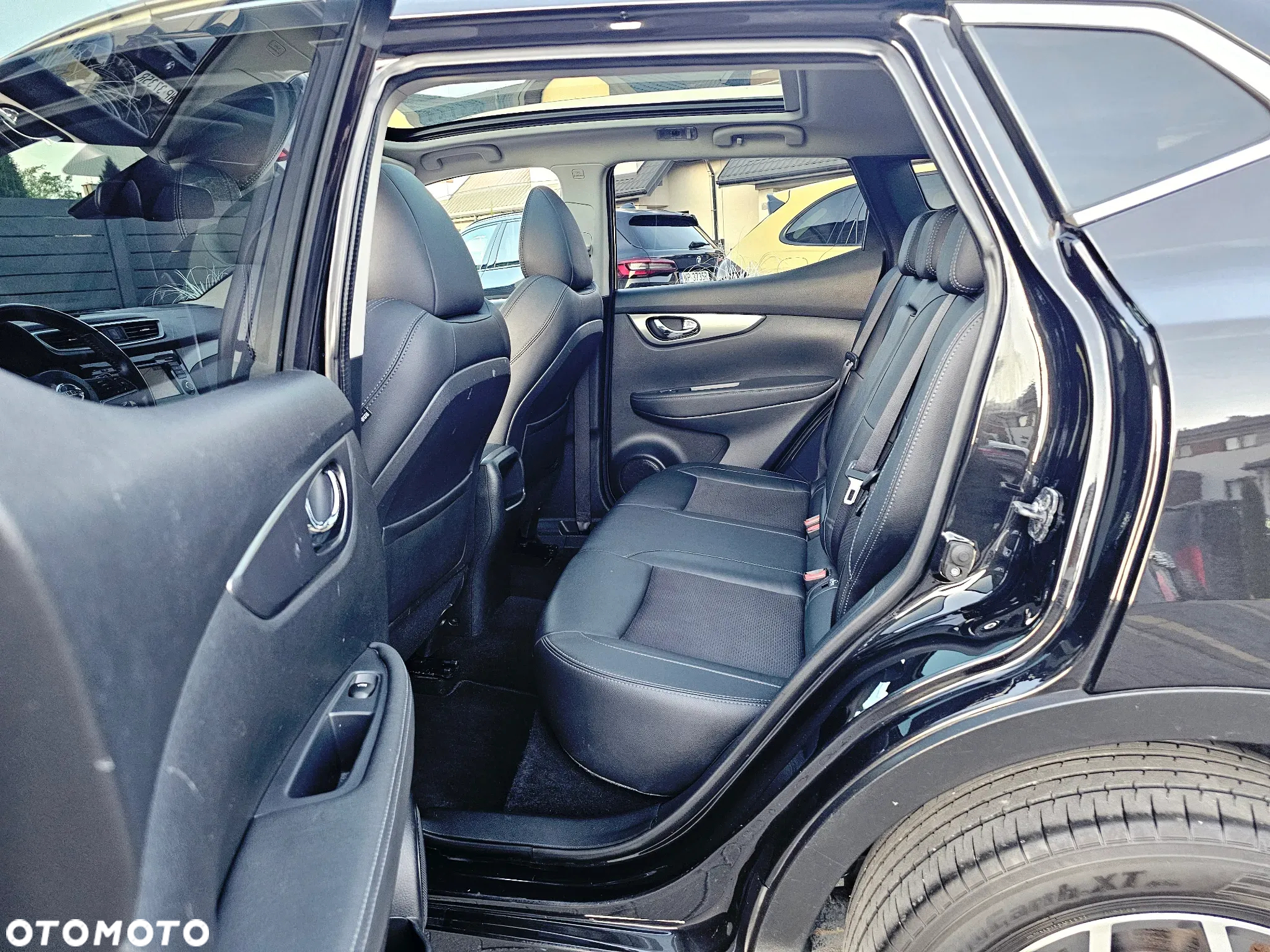 Nissan Qashqai 1.7 dCi TEKNA+ - 19