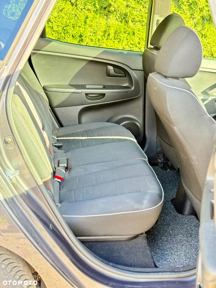 Kia Venga - 16