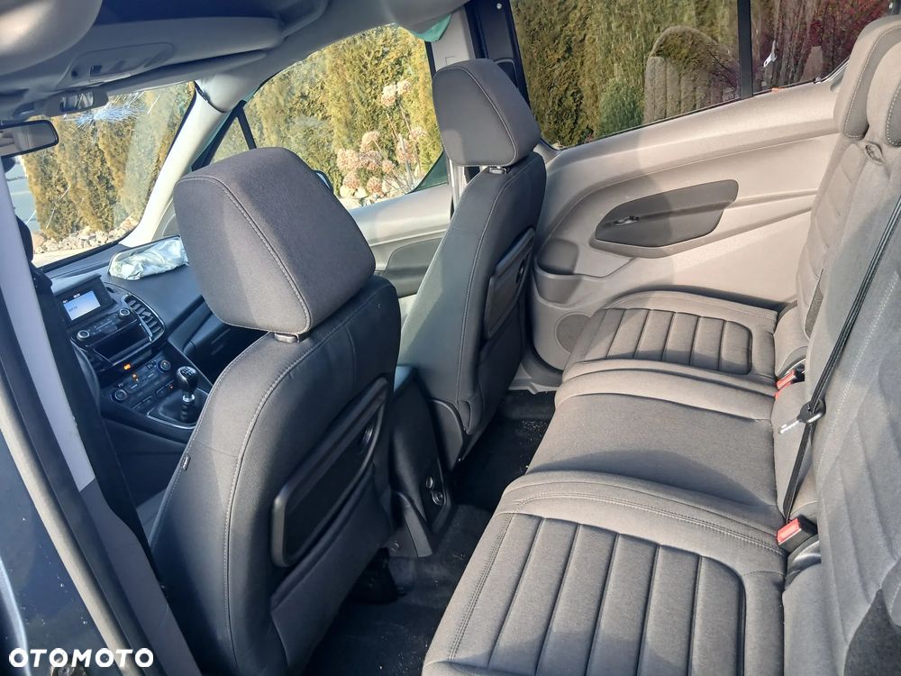 Ford Tourneo Connect Grand - 11