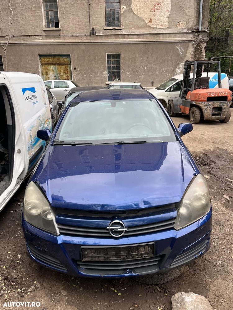 Dezmembrez Opel Astra H albastru benzina 2006 hatchback - 4