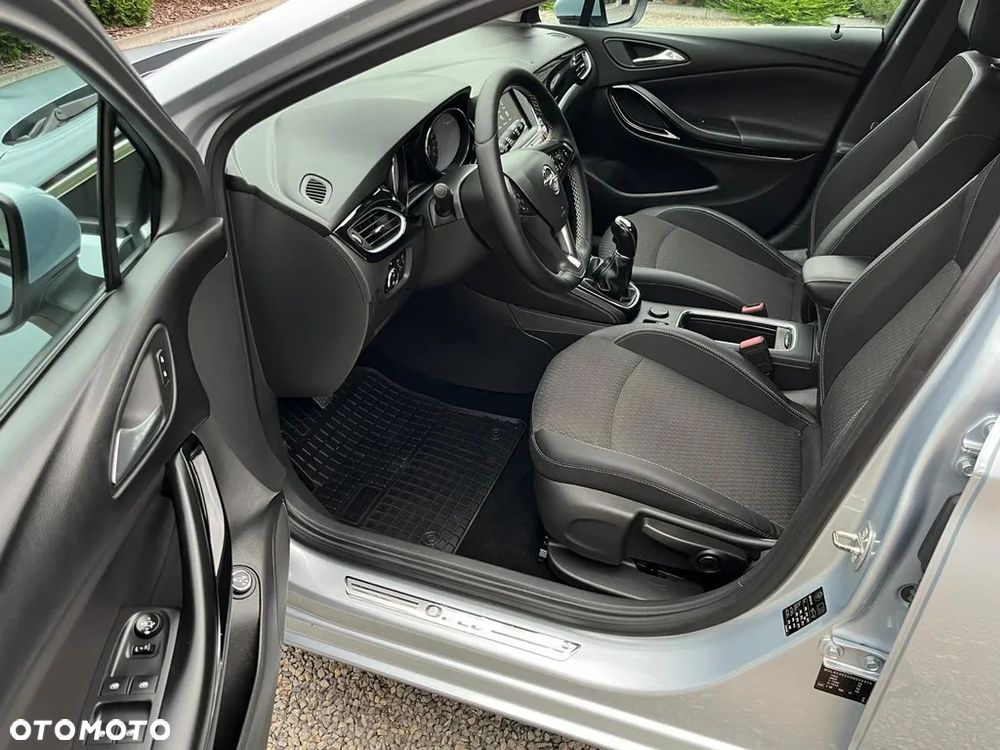 Opel Astra 1.6 BiTurbo D (CDTI) Start/Stop Innovation - 27