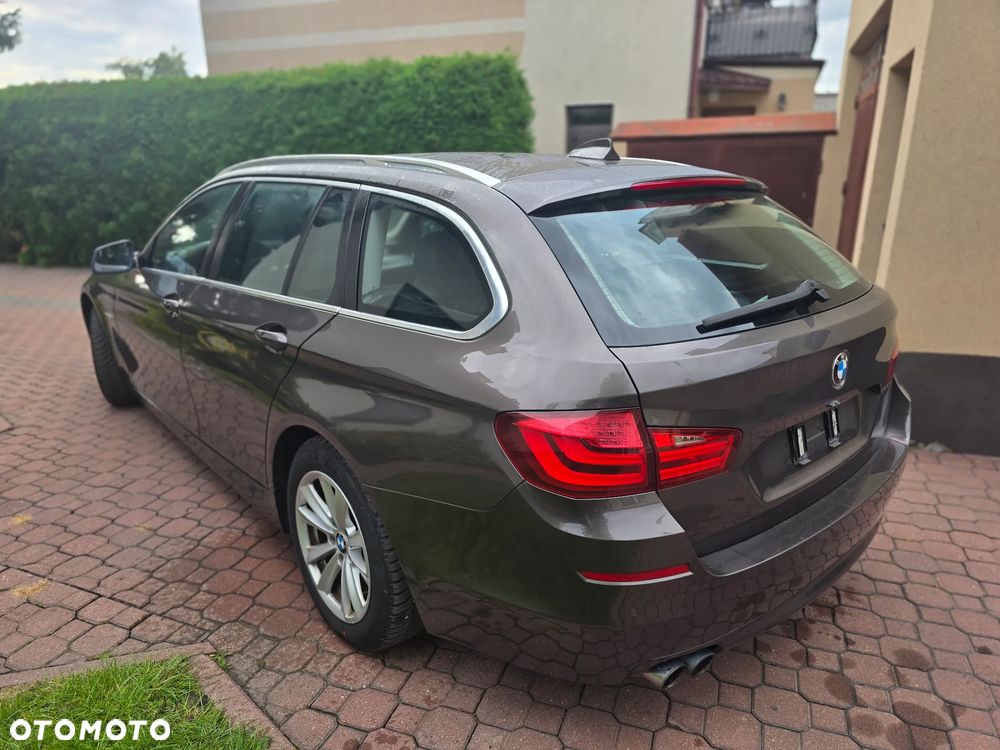 BMW Seria 5 525d Sport-Aut - 9