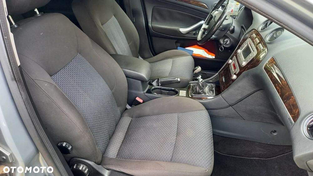 Ford Mondeo 2.0 TDCi Ghia X - 11