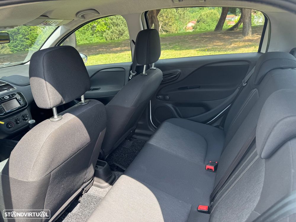 Fiat Punto 1.3 M-Jet Lounge S&S - 30