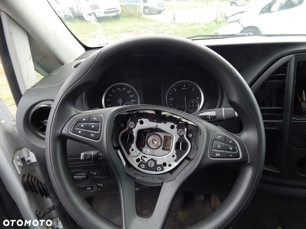 Mercedes-Benz VITO - 16