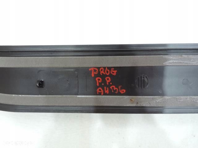LISTWA NAKŁADKA PROGU PRAWY PRZÓD AUDI A4 B6 - 3