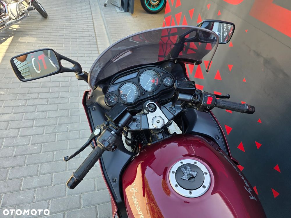Kawasaki GPZ - 16