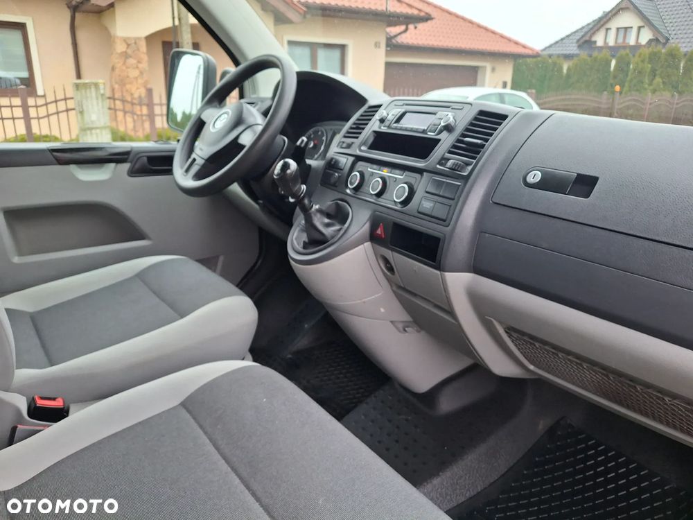 Volkswagen TRANSPORTER T5 - 16