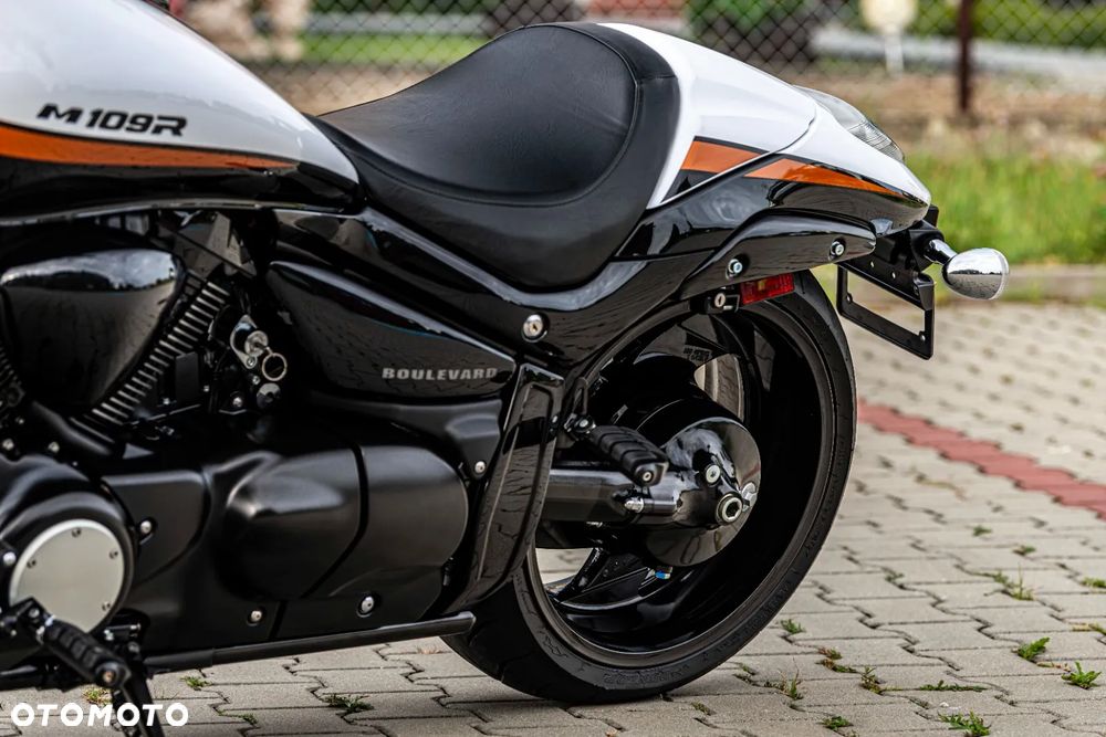 Suzuki Boulevard - 21