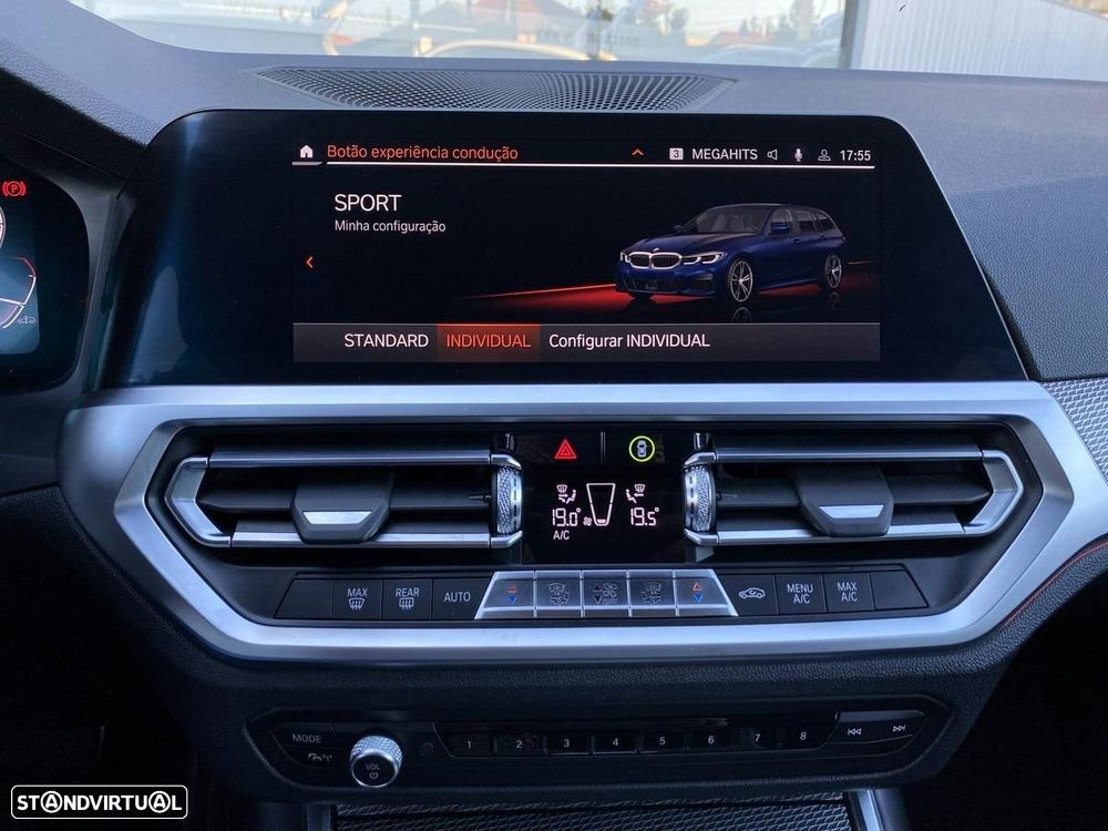 BMW 320 d Pack Desportivo M Auto - 27