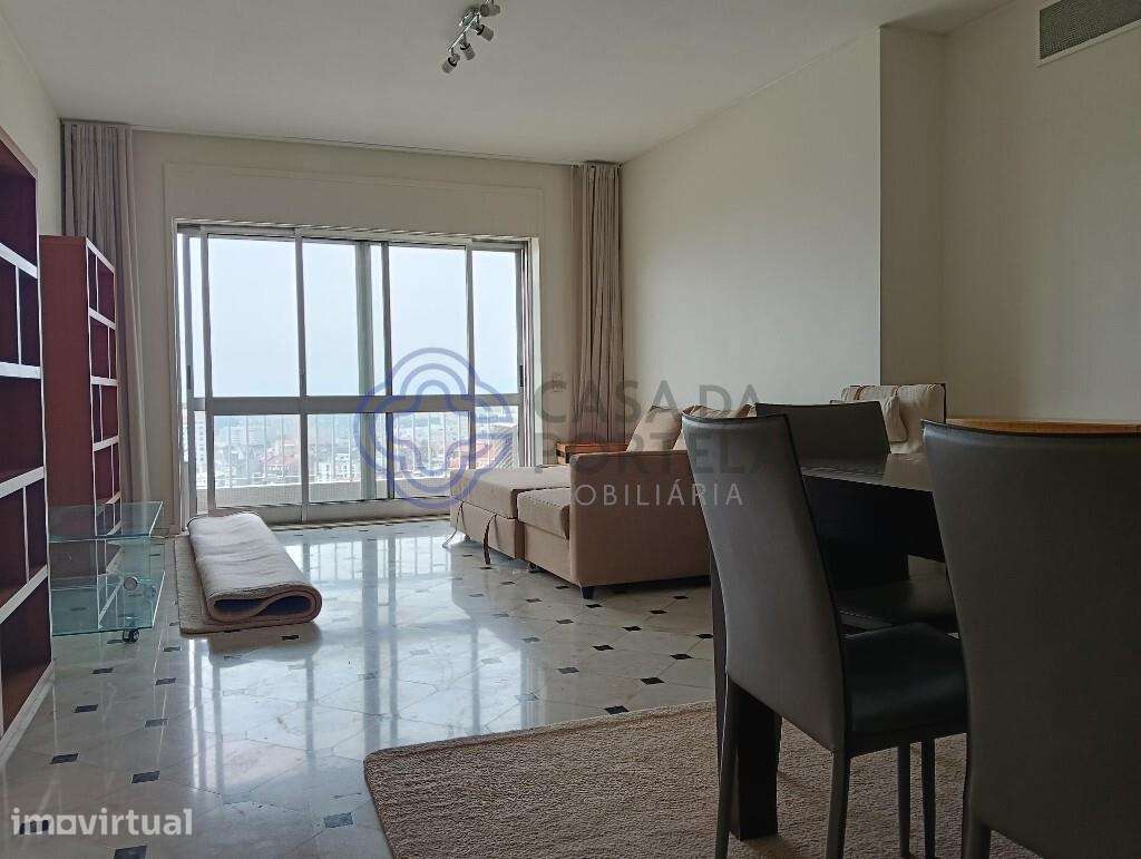 Apartamento T4 para arrendamento no centro do Porto - Grande imagem: 3/27