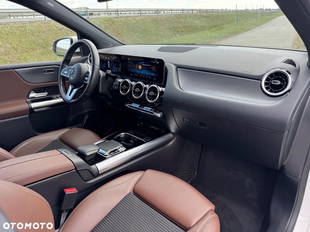 Mercedes-Benz Klasa B 200 d 4Matic 8G-DCT Style - 28