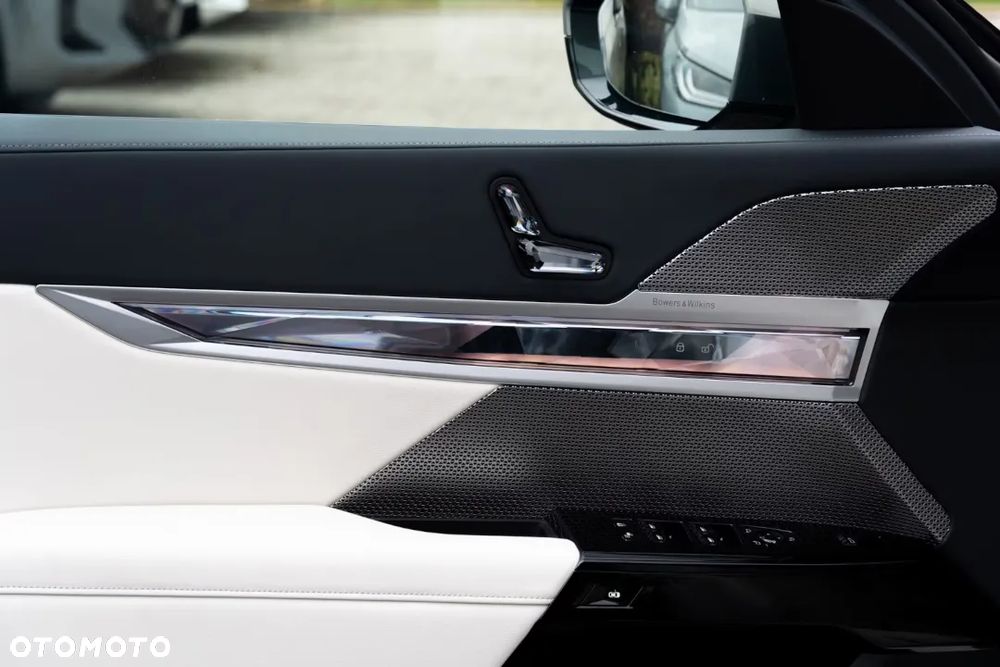 BMW Seria 7 - 30
