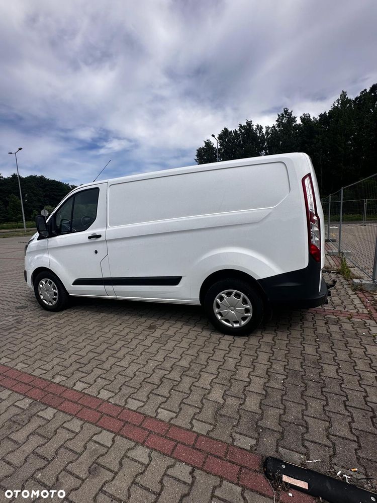 Ford Custom - 5