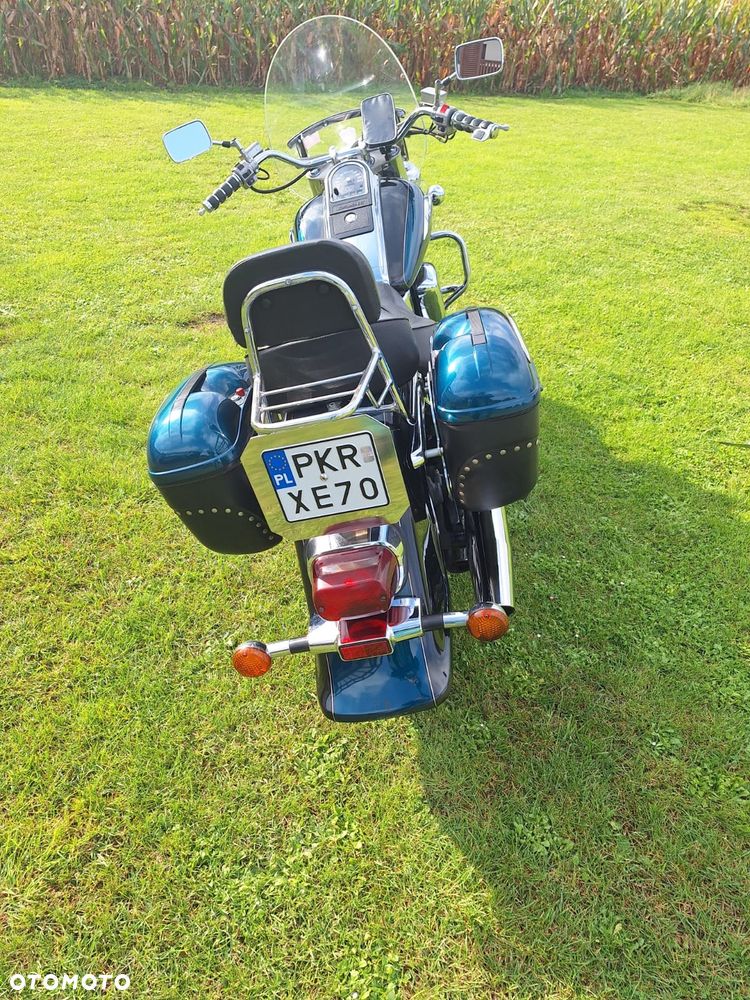 Suzuki Intruder - 8