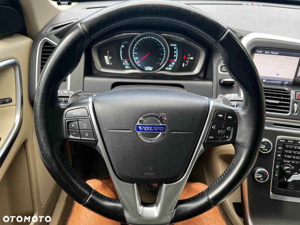 Volvo XC 60 2.4D AWD Summum - 3