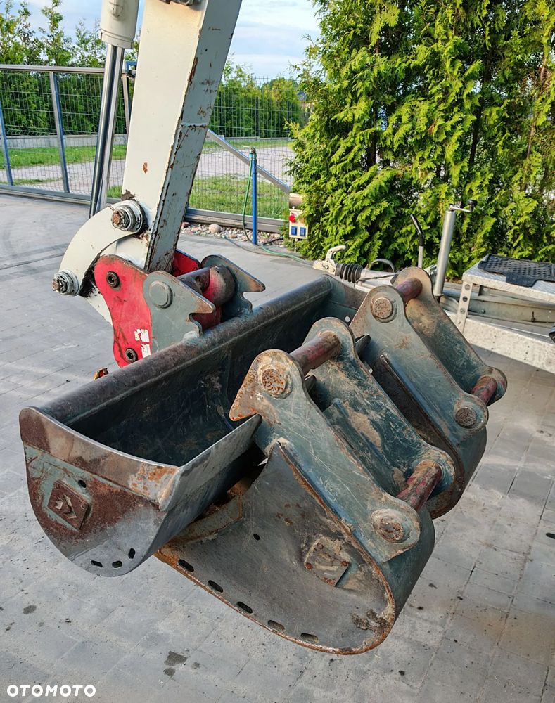 Takeuchi TB225 - 23