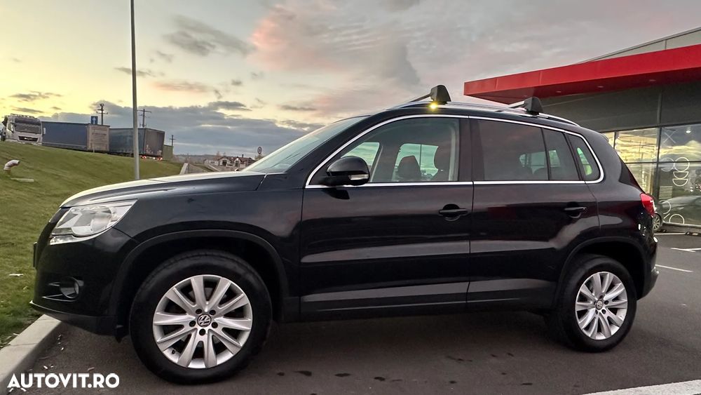 Volkswagen Tiguan - 2