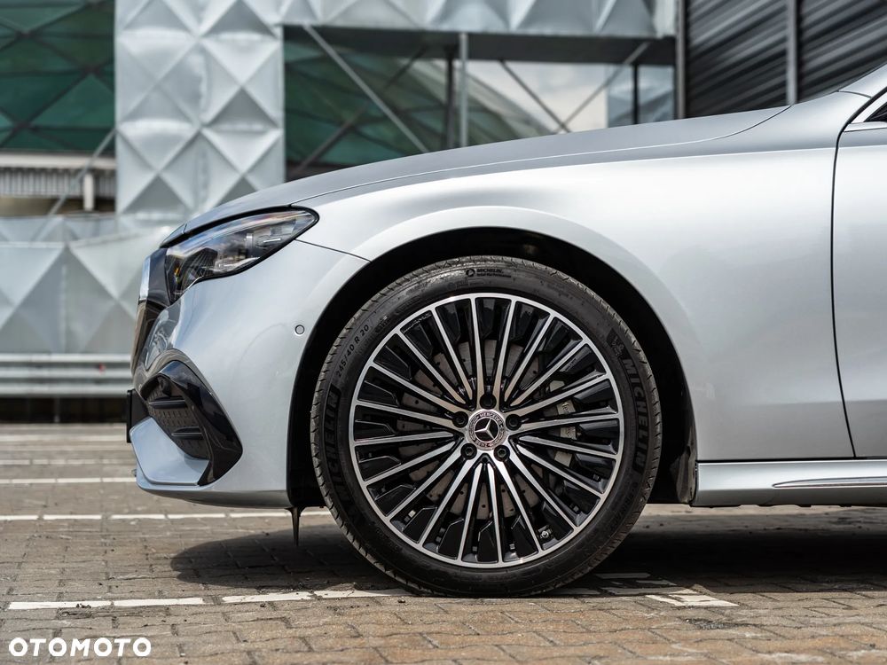 Mercedes-Benz Klasa E 300e 4Matic 9G-TRONIC AMG Line NIGHT Edition - 9