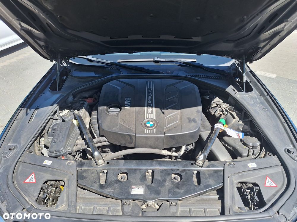 BMW Seria 5 525d xDrive Luxury Line - 14