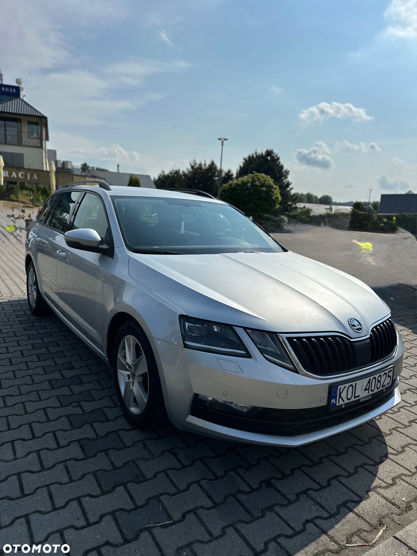 Skoda Octavia 1.6 TDI Ambition DSG - 1