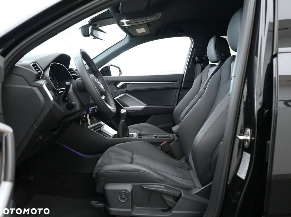 Audi Q3 Sportback - 14