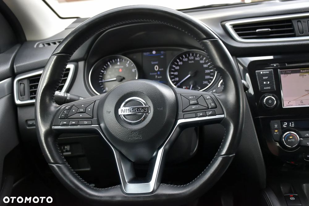 Nissan Qashqai 1.3 DIG-T N-Connecta - 26