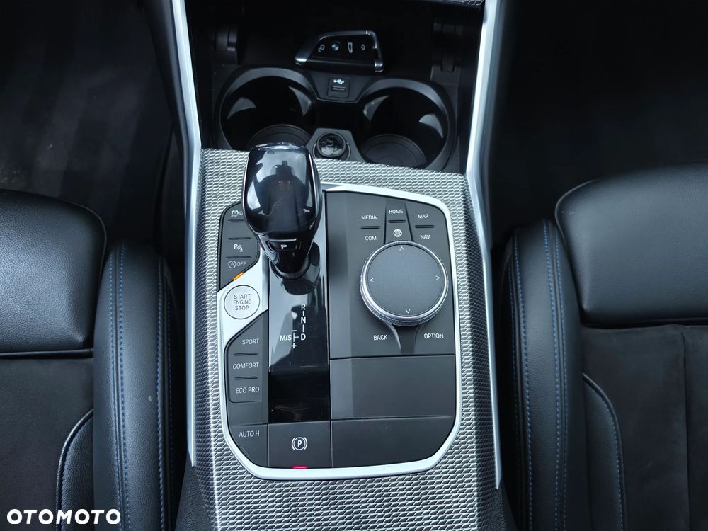 BMW Seria 3 320d xDrive Edition M Sport Shadow - 25