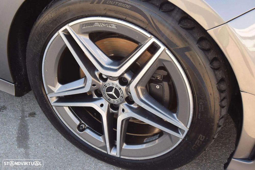 Mercedes-Benz A 180 d AMG Line Aut. — fotografia 10