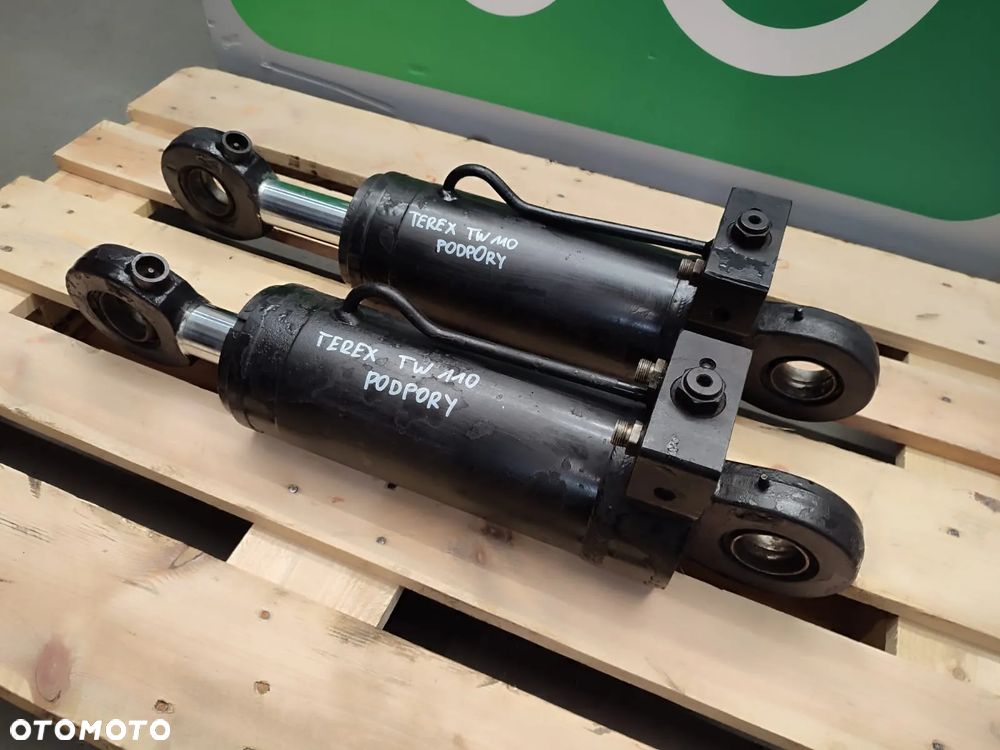 Siłownik hydrauliczny podpór 6501137500 TEREX TW 110 - 3