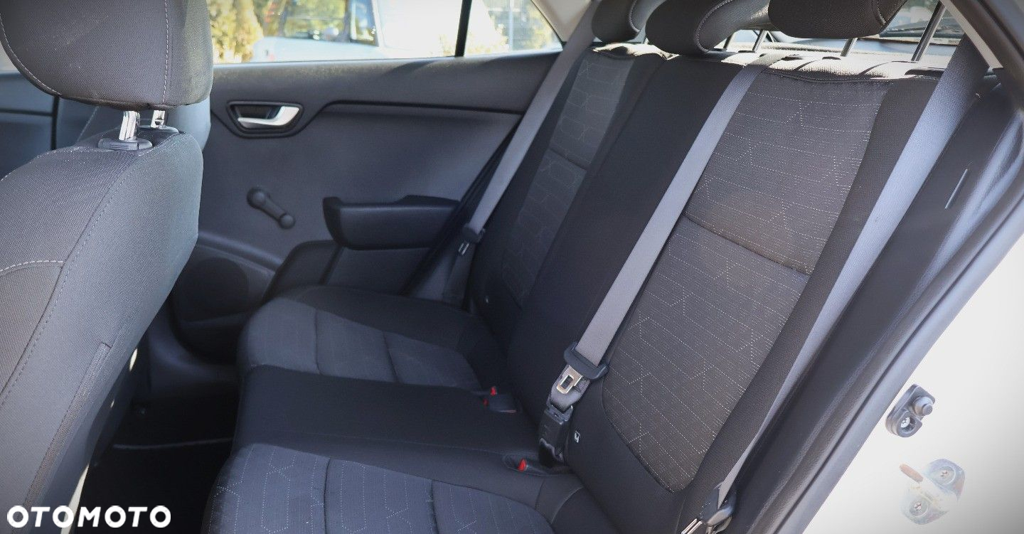 Kia Rio - 14