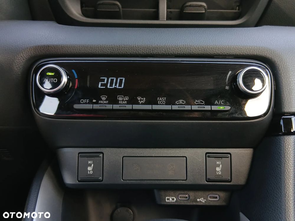 Mazda 2 Hybrid 1.5 Centre Line CVT - 12