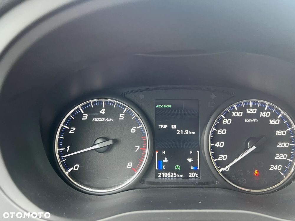 Mitsubishi Outlander - 23