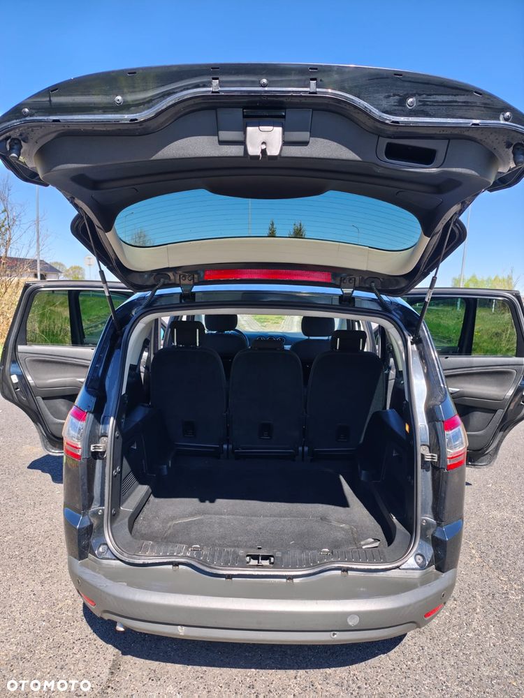 Ford S-Max - 14