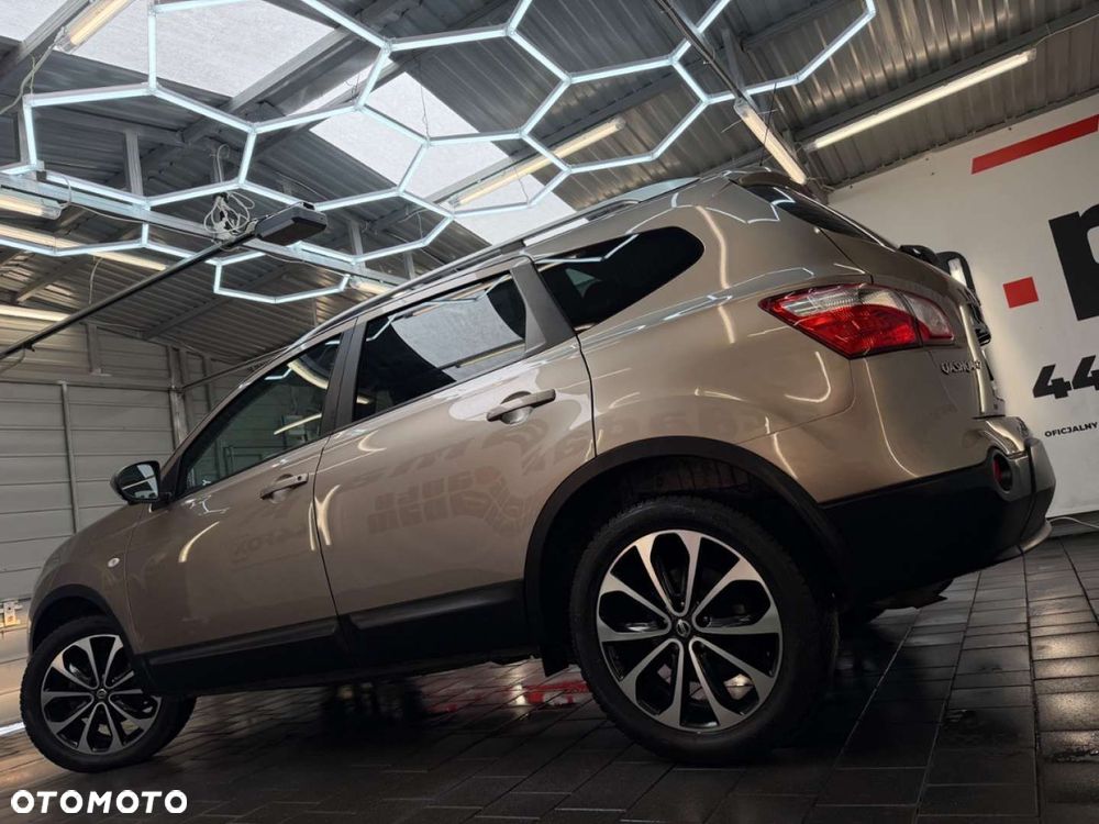 Nissan Qashqai+2 - 12