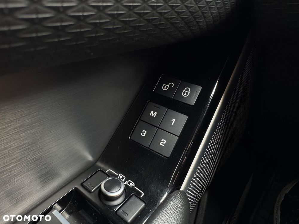 Land Rover Range Rover Velar 3.0 SD6 R-Dynamic - 28