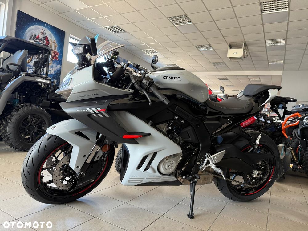 CFMoto 675SR - 16