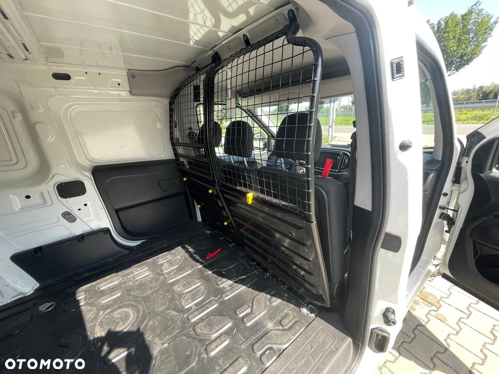 Fiat Doblo Maxi Salon PL - 17