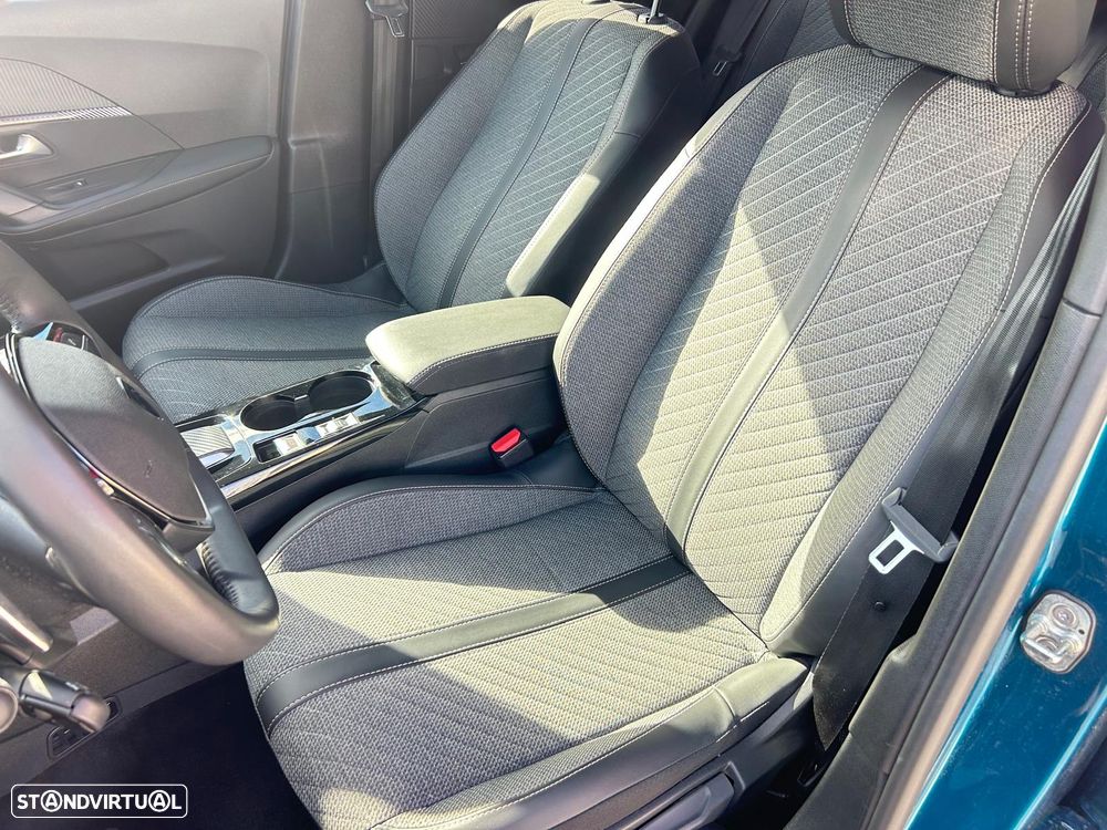 Peugeot 2008 Hybrid 145 e-DSC Allure - 42