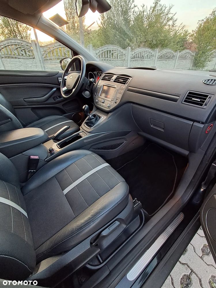 Ford Kuga 2.0 TDCi 2x4 Titanium - 15