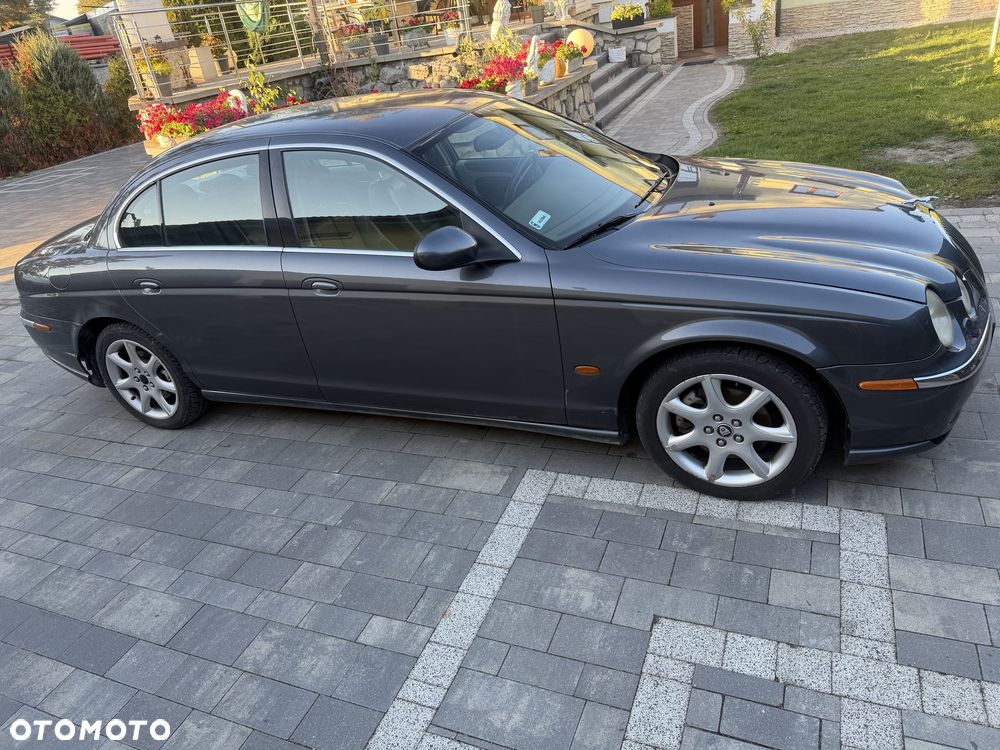 Jaguar S-Type - 4